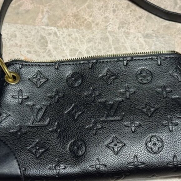 Brand New Pochette Style All Black Bag! Comes with Additional Strap! - Picture 2 of 5
